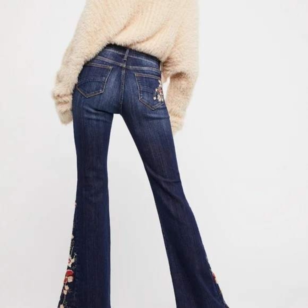 Free People x Driftwood Farrah Floral Embroidered Wide Leg Flare Jeans Womens 30 - Picture 2 of 16